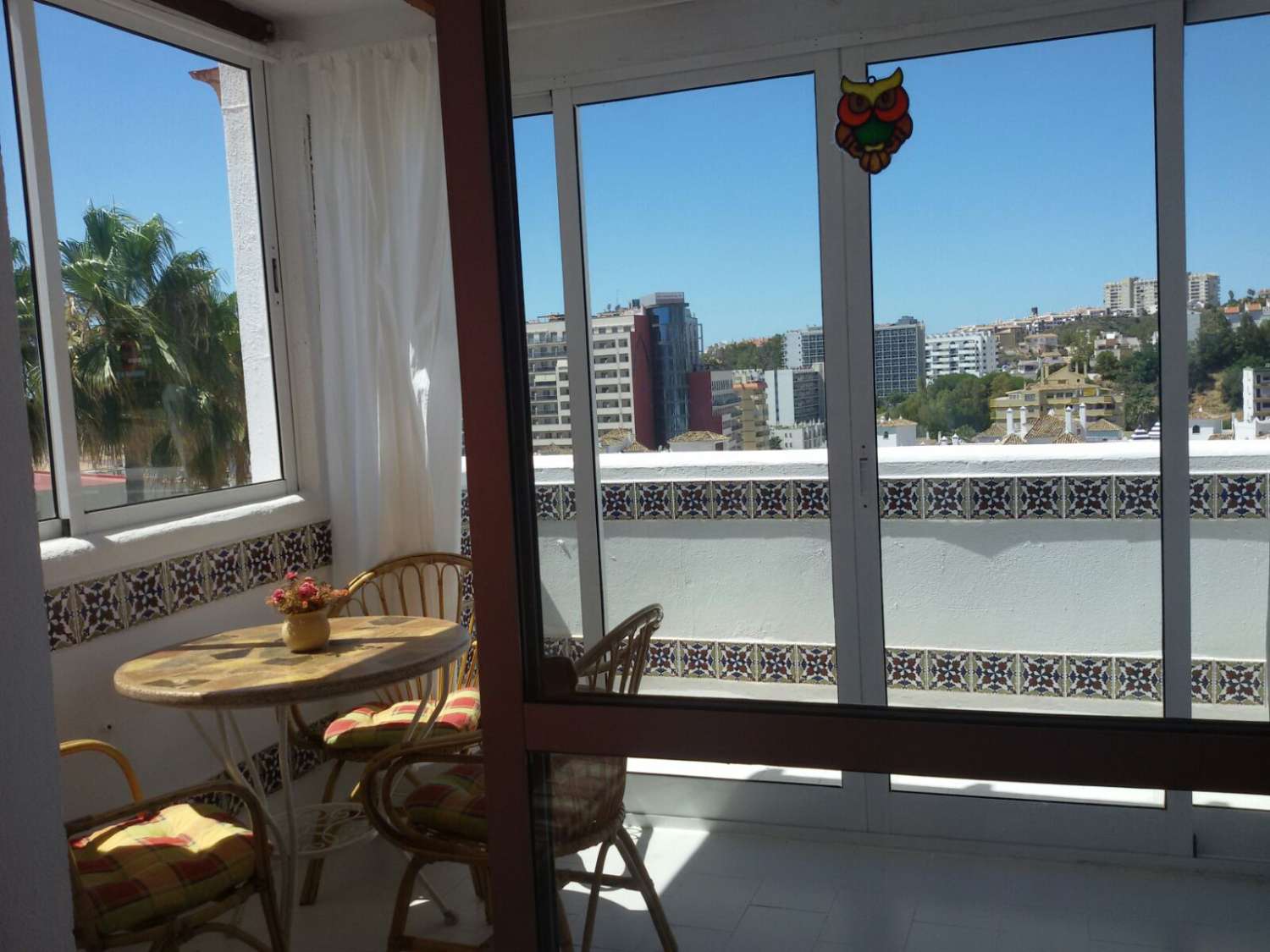 SE ALQUILA DESDE  1.9.27-30.6.28  BONITO APARTAMENTO CON VISTAS AL MAR