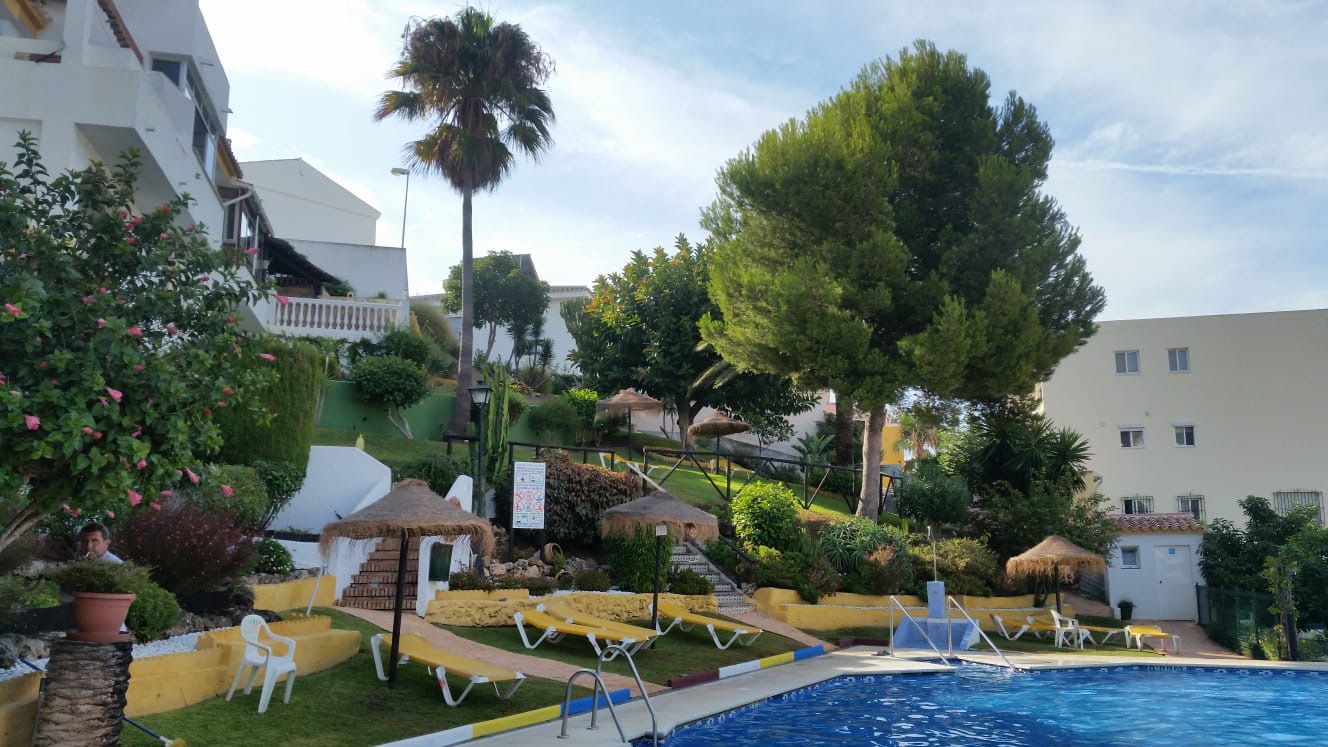 SE ALQUILA DESDE  1.9.27-30.6.28  BONITO APARTAMENTO CON VISTAS AL MAR