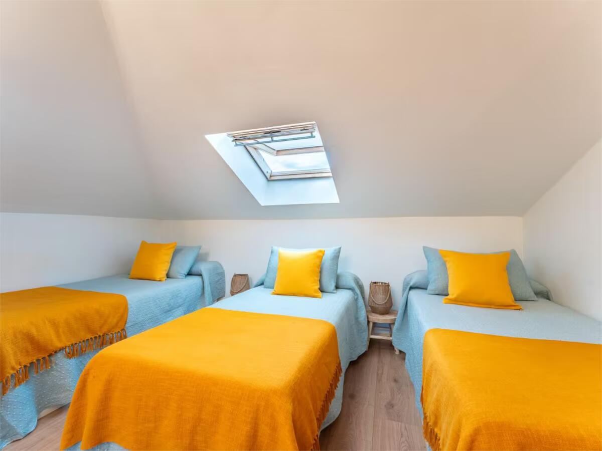 SE ALQUILA DESDE 1.9.26-30.9.27  MAGNIFICA VILLA EN ZONA LOS PACOS (FUENGIROLA )