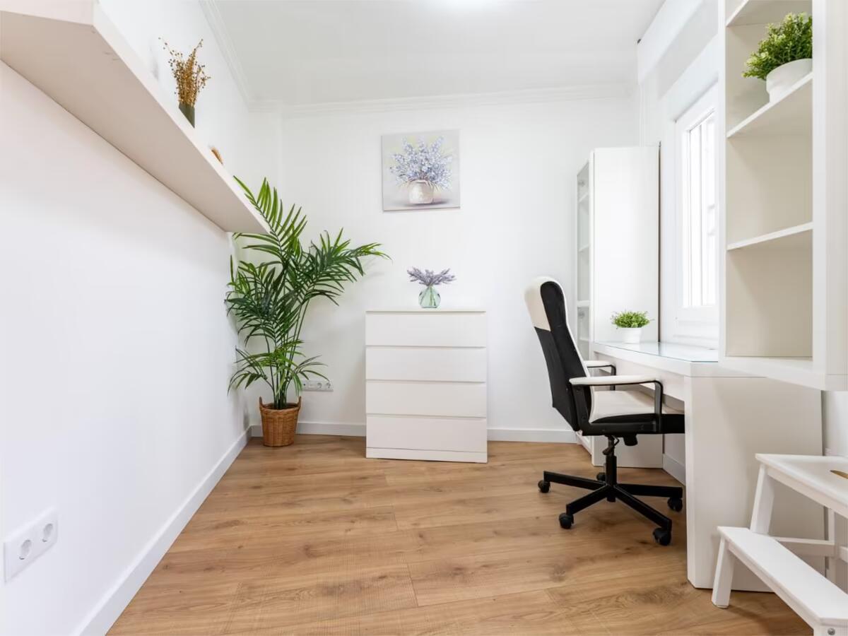 SE ALQUILA DESDE 1.9.26-30.9.27  MAGNIFICA VILLA EN ZONA LOS PACOS (FUENGIROLA )