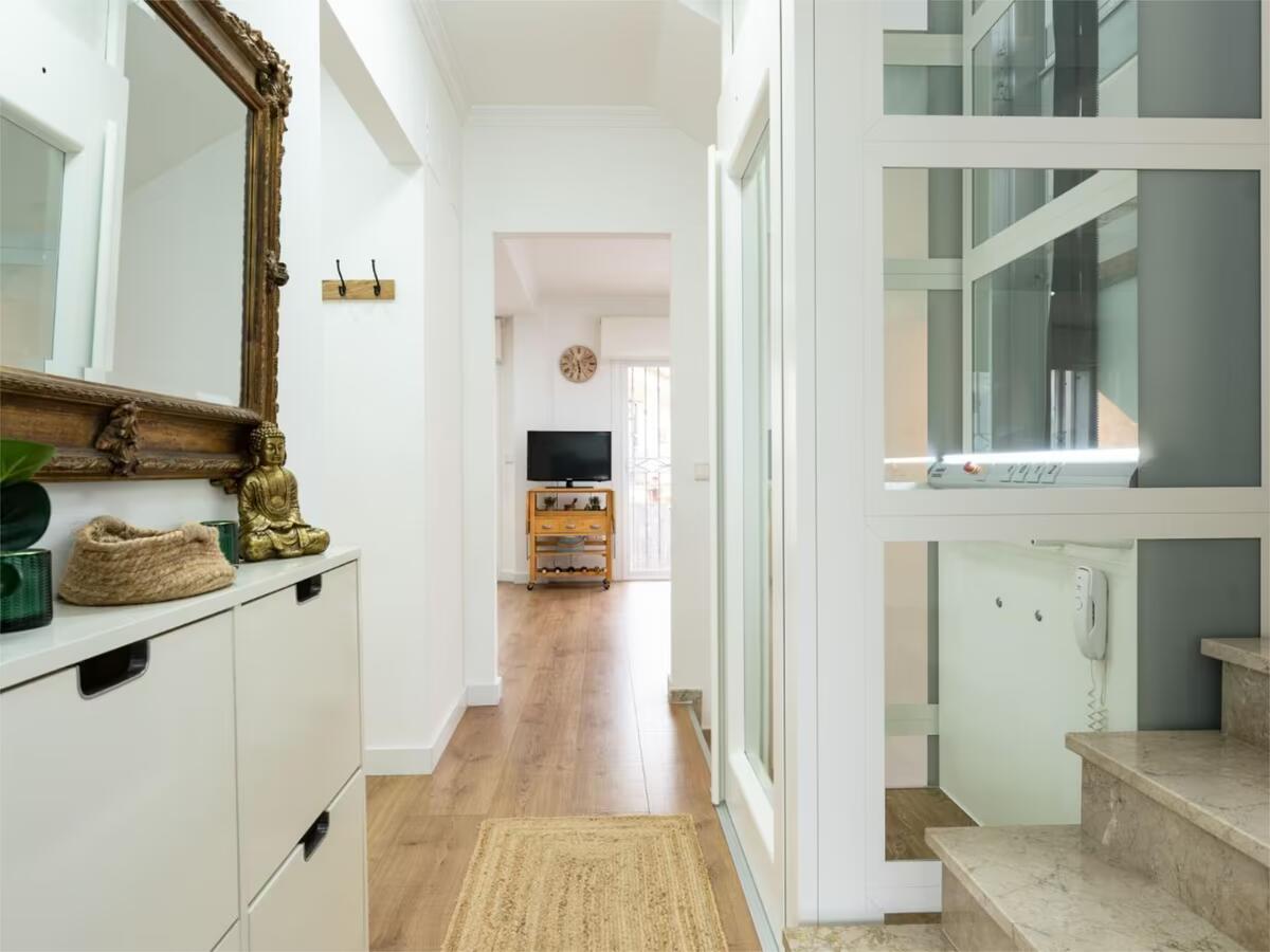 SE ALQUILA DESDE 1.9.26-30.9.27  MAGNIFICA VILLA EN ZONA LOS PACOS (FUENGIROLA )