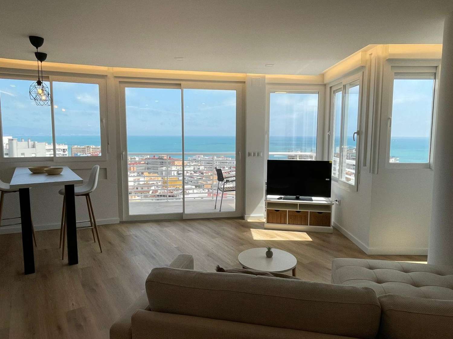 Penthouse te huur in Manantiales - Estación de Autobuses (Torremolinos)