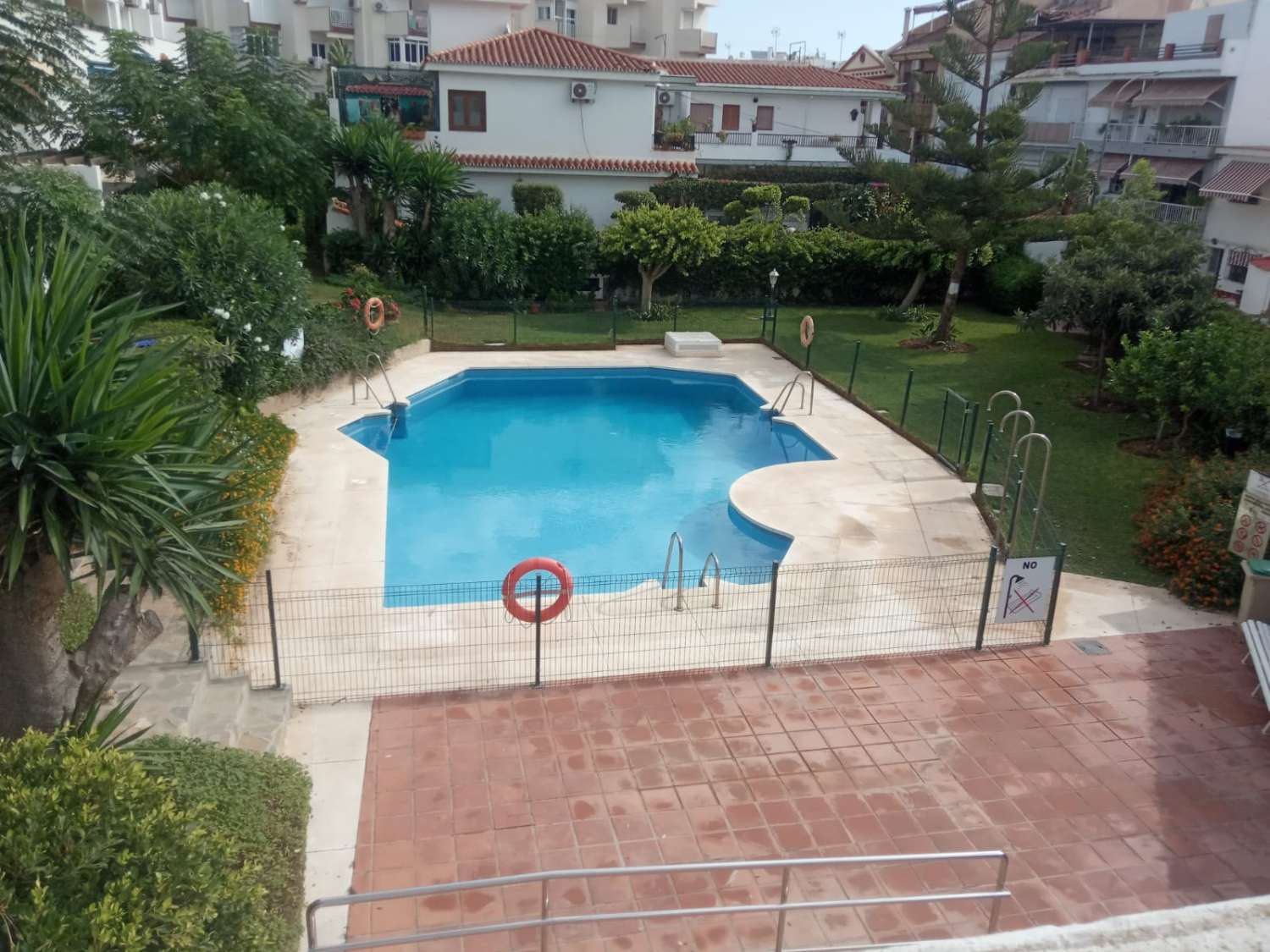 MEDIA TEMPORADA. SE ALQUILA DE 01/9/2027- 31/05/2028 BONITO APARTAMENTO EN LA CARIHUELA A 50 METROS DE LA PLAYA,