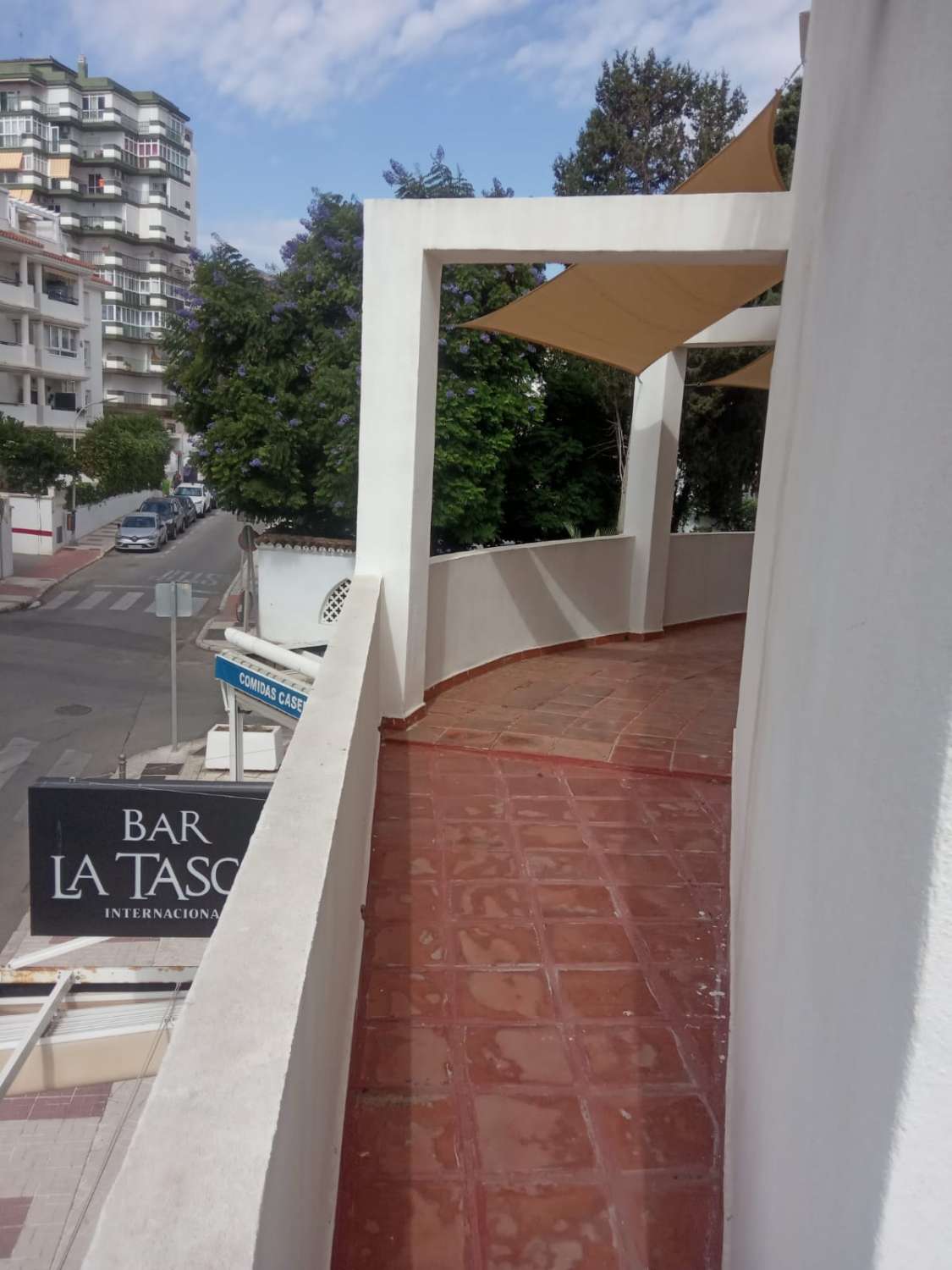 MEDIA TEMPORADA. SE ALQUILA DE 01/9/2027- 31/05/2028 BONITO APARTAMENTO EN LA CARIHUELA A 50 METROS DE LA PLAYA,