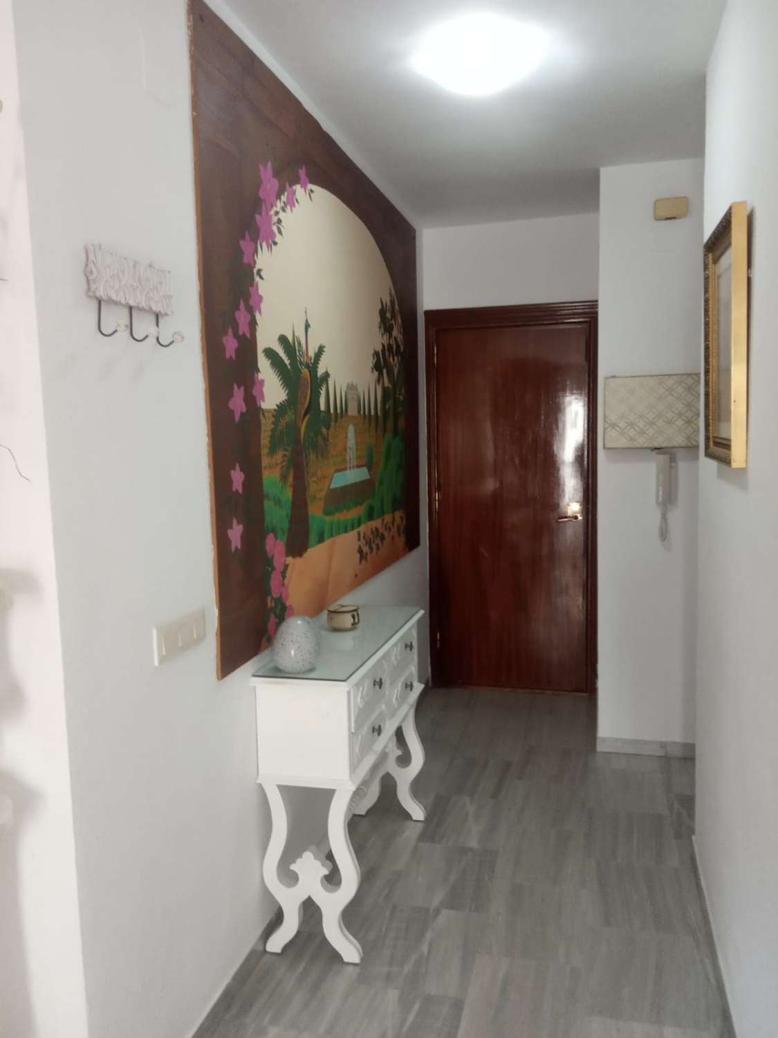 MEDIA TEMPORADA. SE ALQUILA DE 01/9/2027- 31/05/2028 BONITO APARTAMENTO EN LA CARIHUELA A 50 METROS DE LA PLAYA,