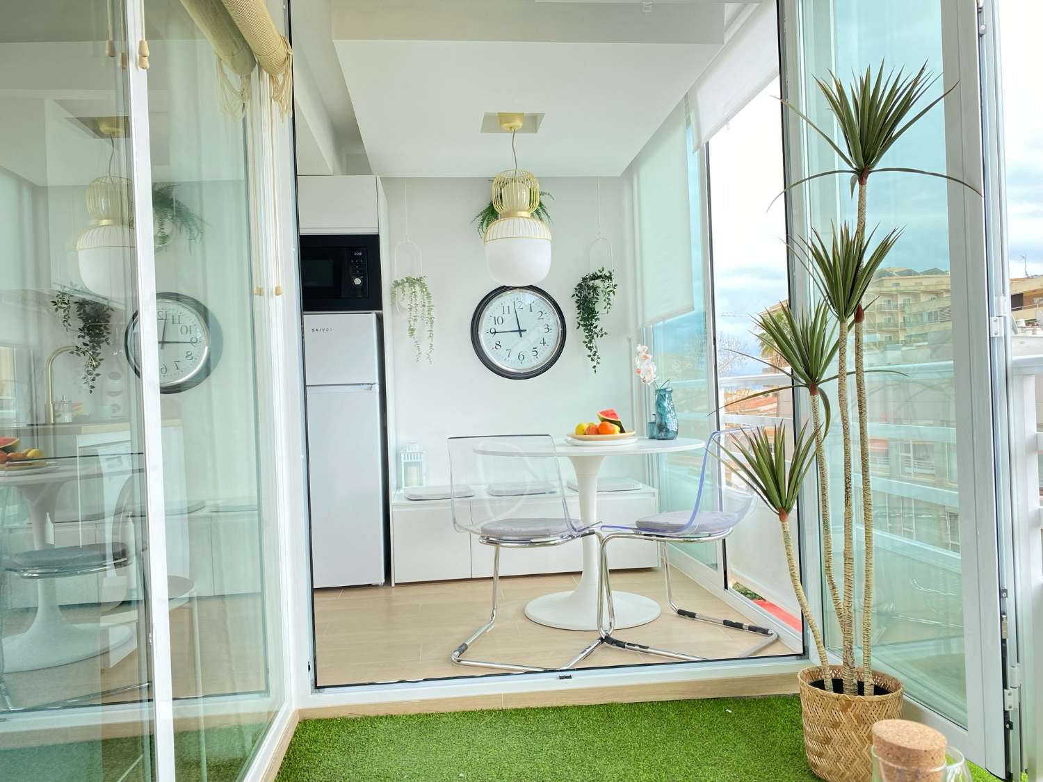 MEDIA TEMPORADA , SE ALQUILA DESDE 1.11.26-28.2.27BONITO APARTAMENTO REFORMADO CON VISTAS AL MAR EN LA CARIHUELA (TORREMOLINOS)