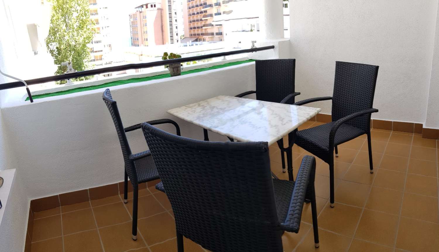 Se alquila dede 30/8/26 -25/627 magnifico apartamento al lado de la playa en La Carihuela (Torremolinos)