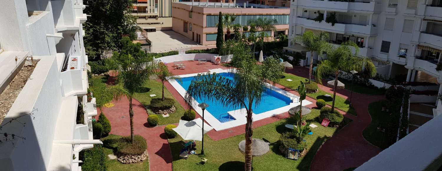 Se alquila dede 30/8/26 -25/627 magnifico apartamento al lado de la playa en La Carihuela (Torremolinos)
