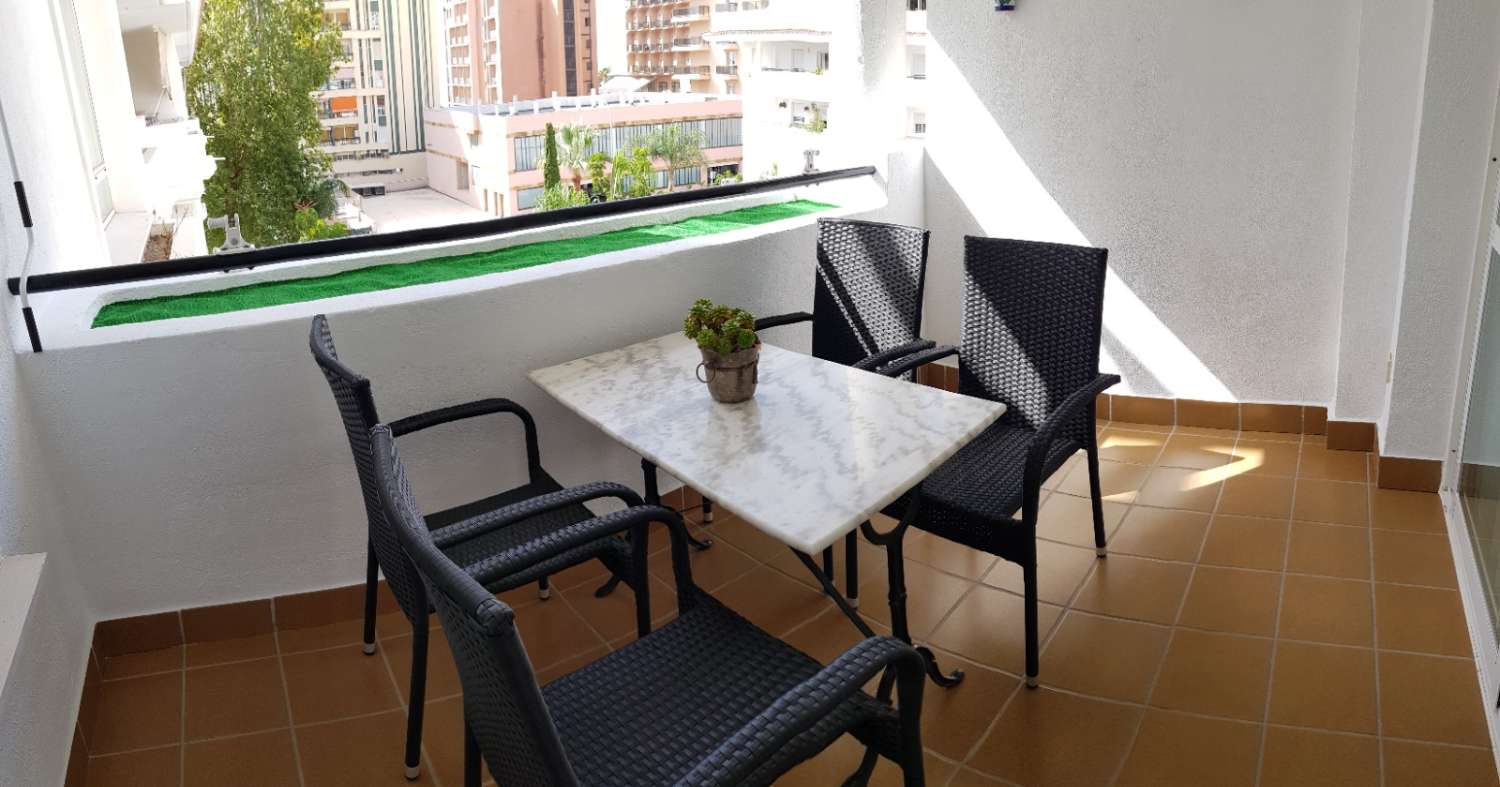 Se alquila dede 30/8/26 -25/627 magnifico apartamento al lado de la playa en La Carihuela (Torremolinos)