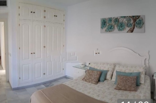 Se alquila dede 30/8/26 -25/627 magnifico apartamento al lado de la playa en La Carihuela (Torremolinos)