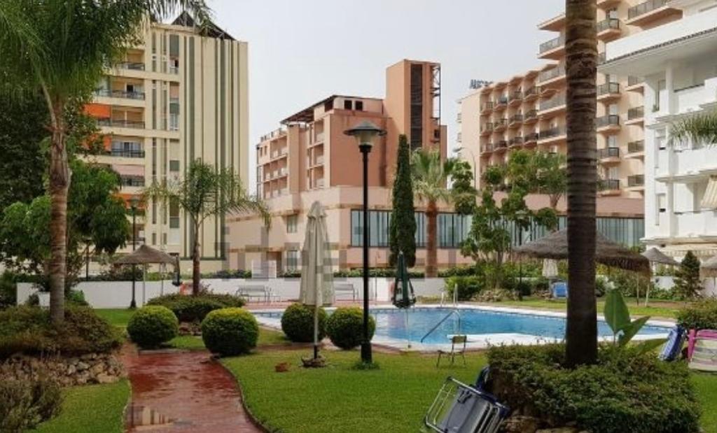 Se alquila dede 30/8/26 -25/627 magnifico apartamento al lado de la playa en La Carihuela (Torremolinos)