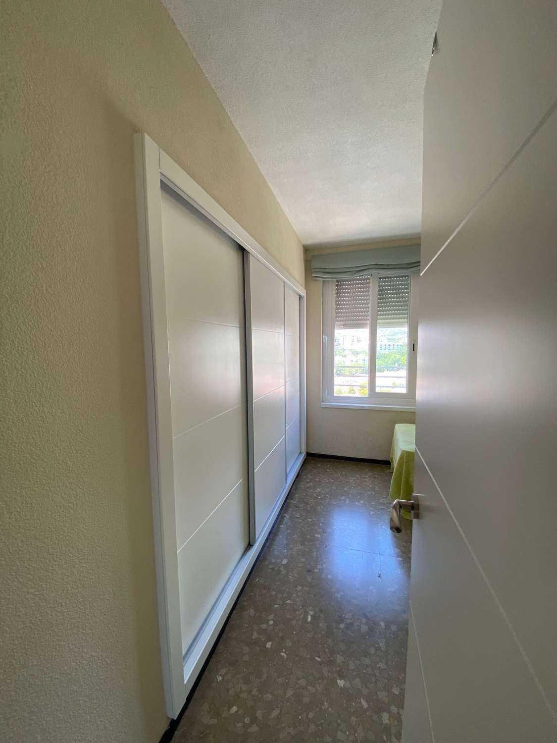 MEDIA TEPORADA Se alquila desde el 01 /09/26 hasta 30/06/27 magnifico apartamento en Playamar con vistas al mar (Torremolinos)