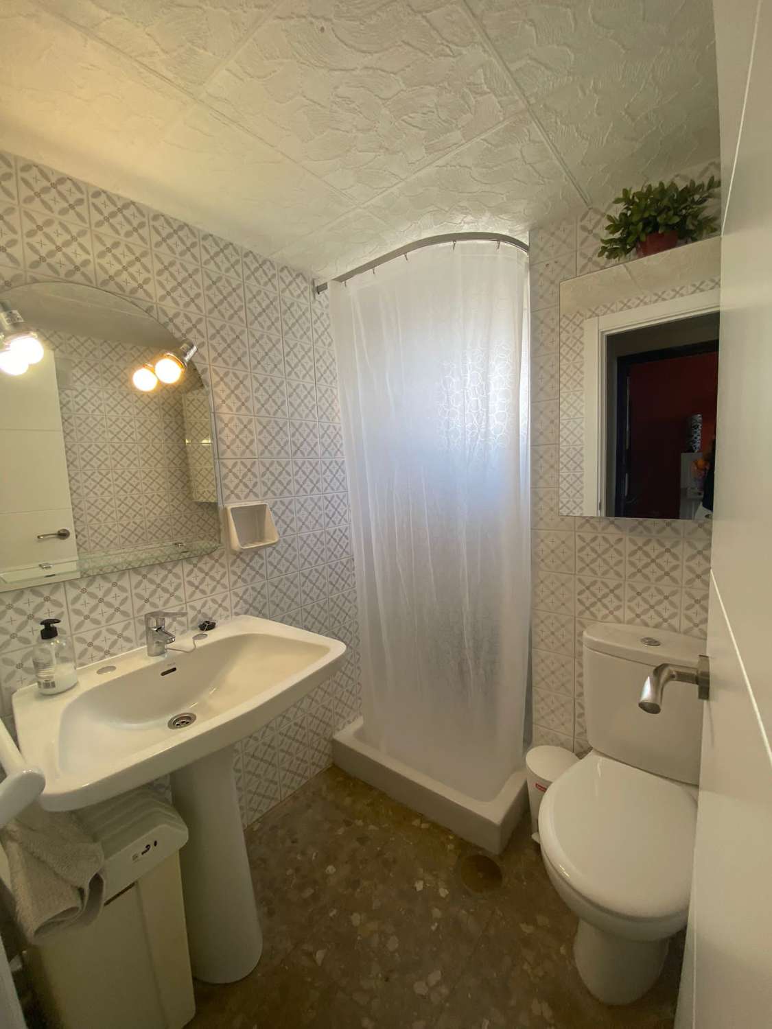 MEDIA TEPORADA Se alquila desde el 01 /09/26 hasta 30/06/27 magnifico apartamento en Playamar con vistas al mar (Torremolinos)