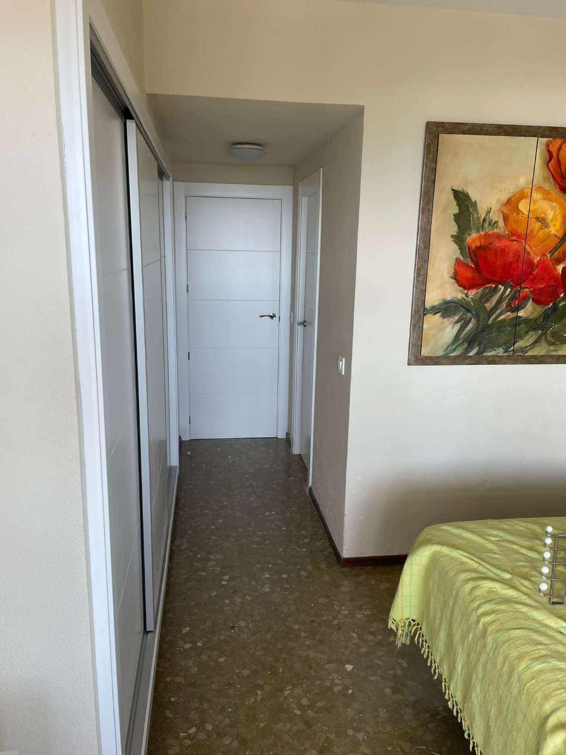 MEDIA TEPORADA Se alquila desde el 01 /09/26 hasta 30/06/27 magnifico apartamento en Playamar con vistas al mar (Torremolinos)