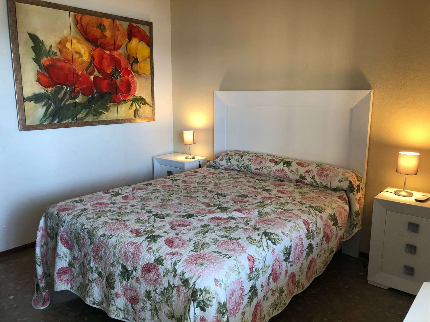 MEDIA TEPORADA Se alquila desde el 01 /09/26 hasta 30/06/27 magnifico apartamento en Playamar con vistas al mar (Torremolinos)