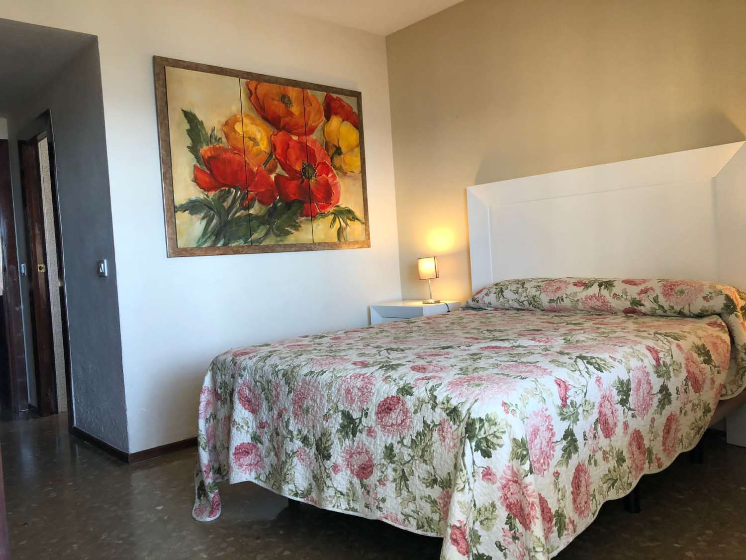 MEDIA TEPORADA Se alquila desde el 01 /09/26 hasta 30/06/27 magnifico apartamento en Playamar con vistas al mar (Torremolinos)