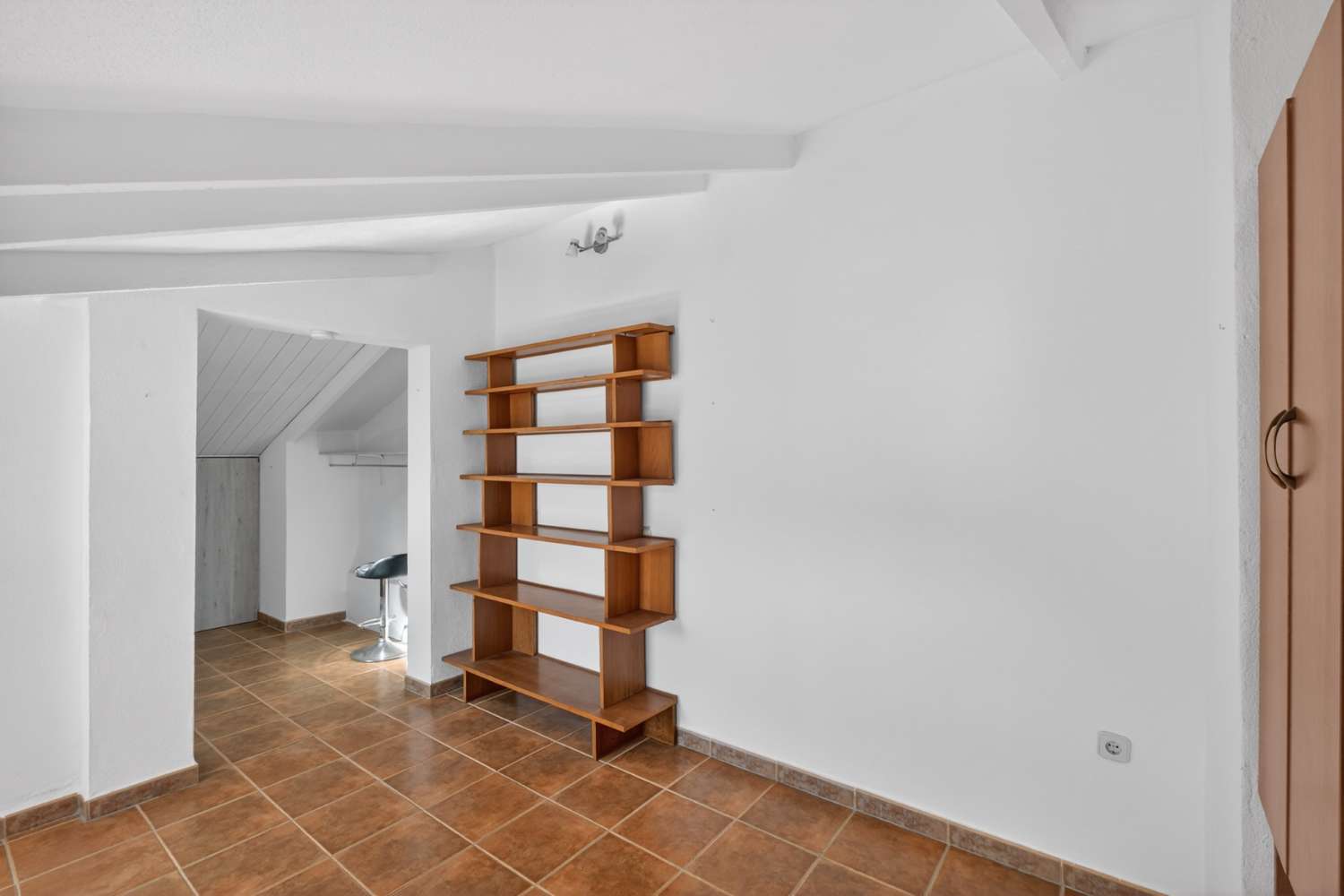 UPEA PARITALO MERINÄKÖALOILLA MYYNNISSÄ CALAHONDASSA (MIJAS)