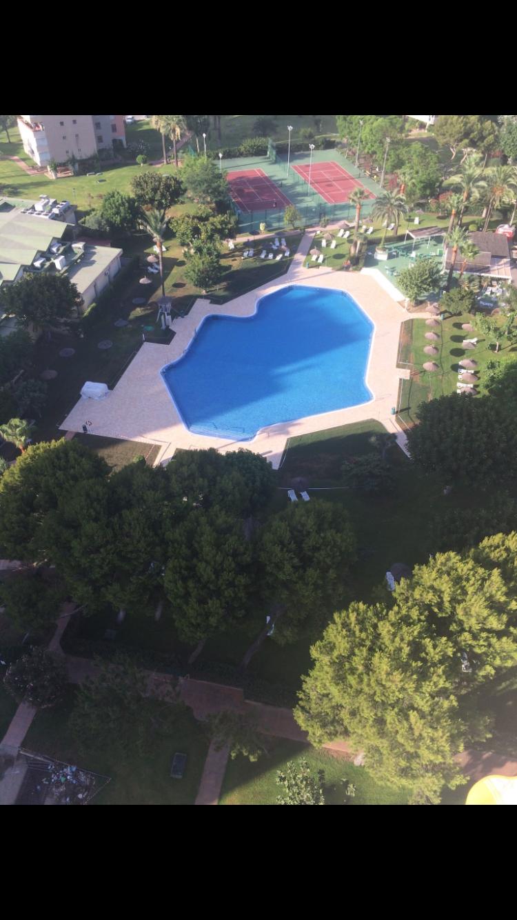 MEDIA TEMPORADA SE ALQUILA DESDE 1.4.27-30.6.27 BONITO APARTAMENTO CON VISTAS AL MAR EN ZONA PLAYAMAR (TORREMOLINOS)