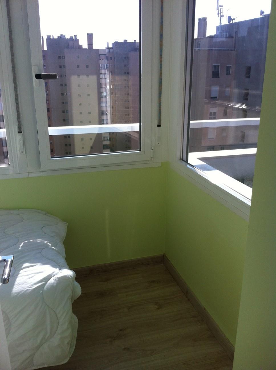 MEDIA TEMPORADA SE ALQUILA DESDE 1.4.27-30.6.27 BONITO APARTAMENTO CON VISTAS AL MAR EN ZONA PLAYAMAR (TORREMOLINOS)