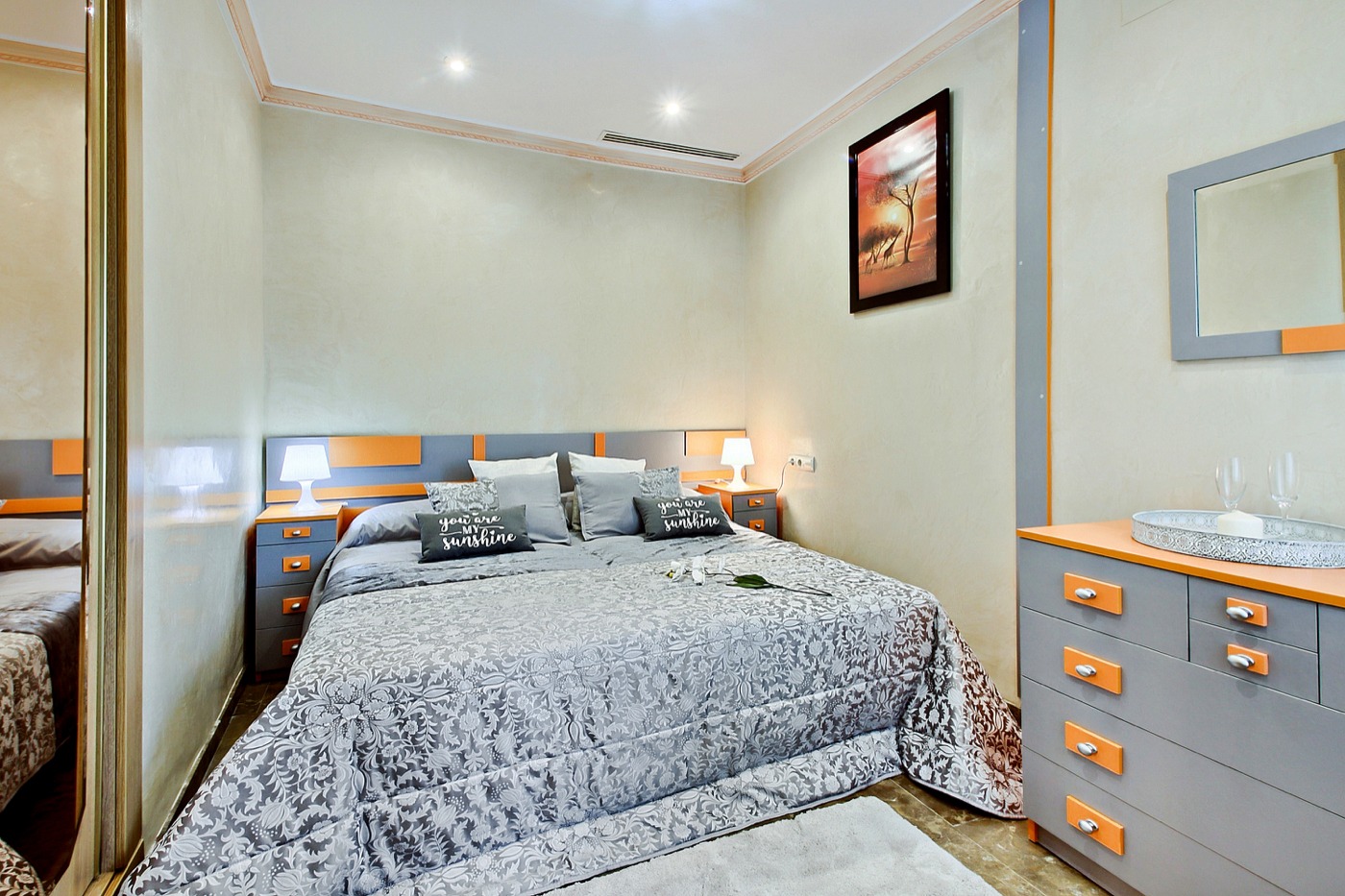 MEDIA TEMPORADA . SE  ALQUILA DE 1.9.26-31.5.27 BONITO APARTAMENTO  A 30 METROS DE LA PLAYA EN BENALMADENA