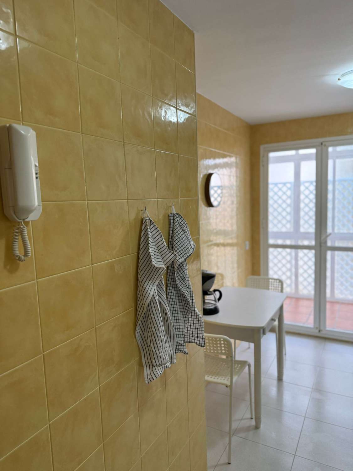 MEDIA TEMPORADA SE ALQUILA DESDE 1.9.26-15.6.27 BONITO APARTAMENTO EN BENALMADENA COSTA