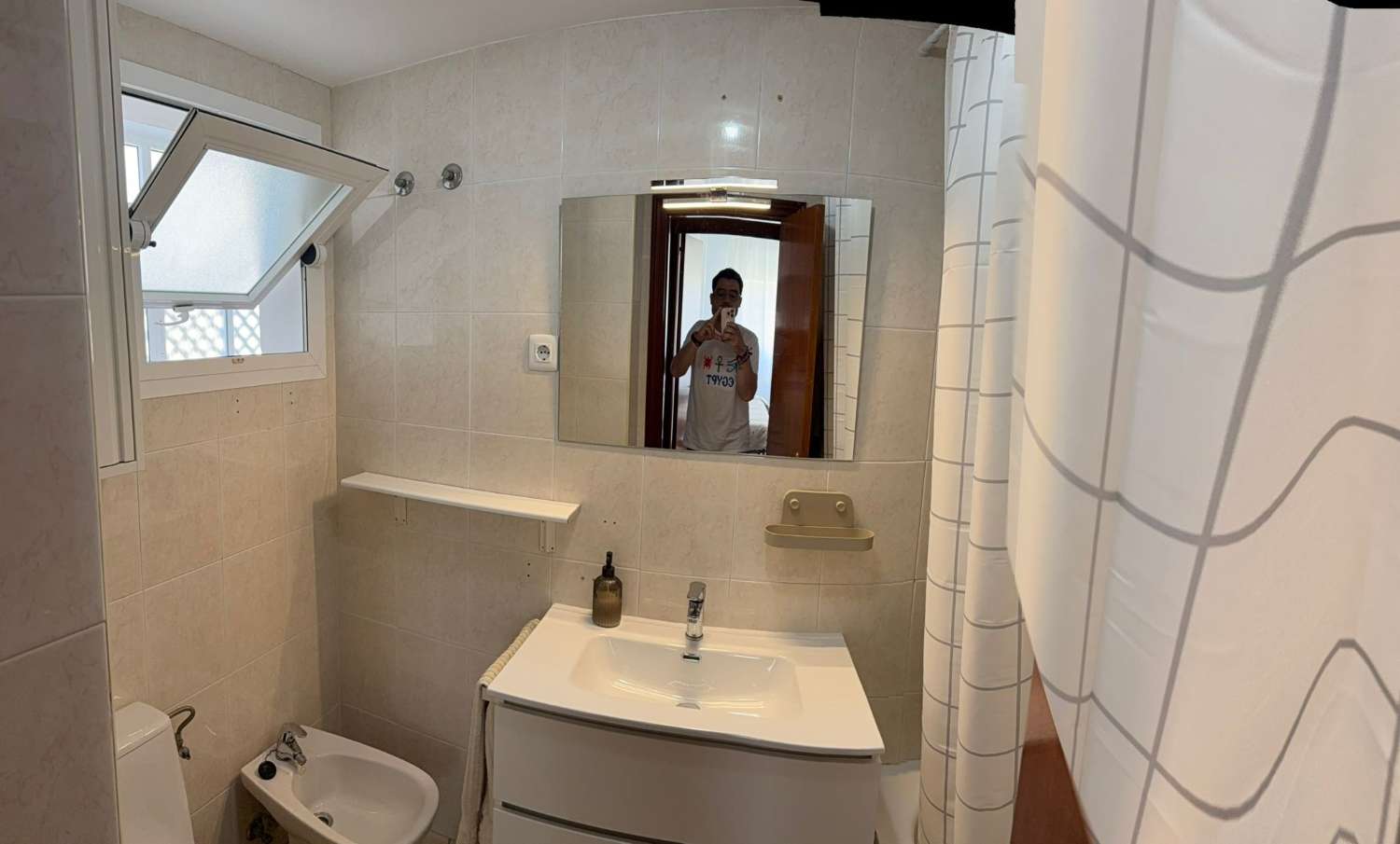 MEDIA TEMPORADA SE ALQUILA DESDE 1.9.26-15.6.27 BONITO APARTAMENTO EN BENALMADENA COSTA