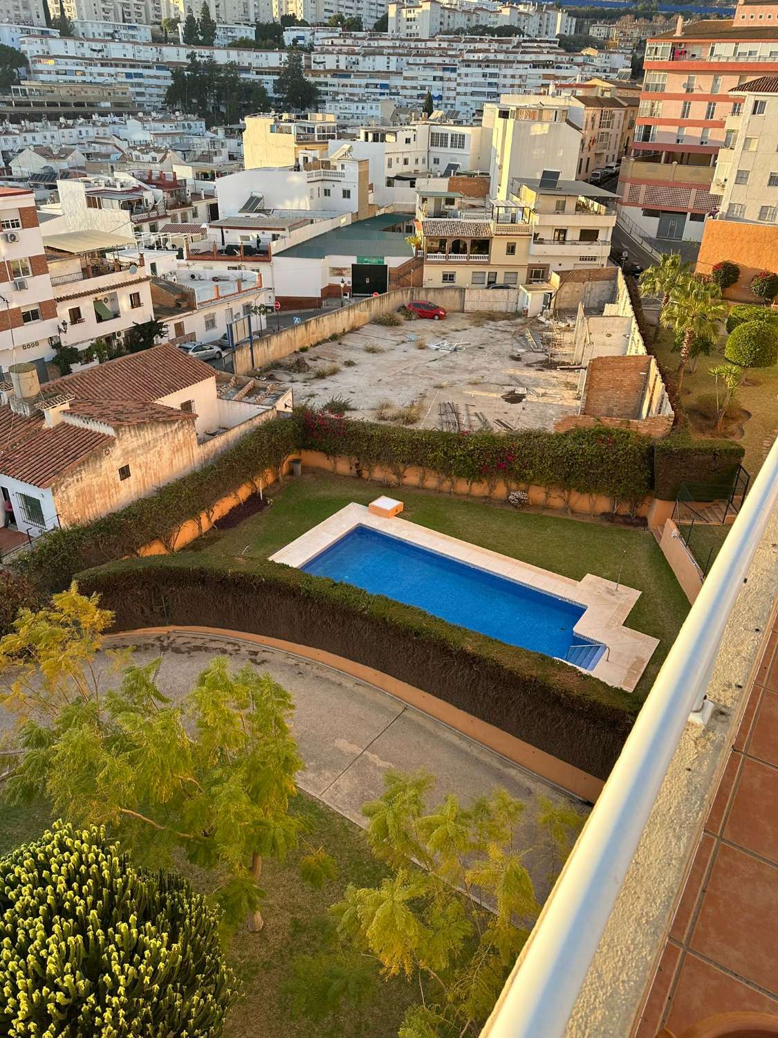 MEDIA TEMPORADA. SE ALQUILA DESDE 20.4.26 MAXIMO 11 MESES BONITO ATICO DUPLEX CON VISTAS AL MAR  EN ARROYO DE LA MIEL