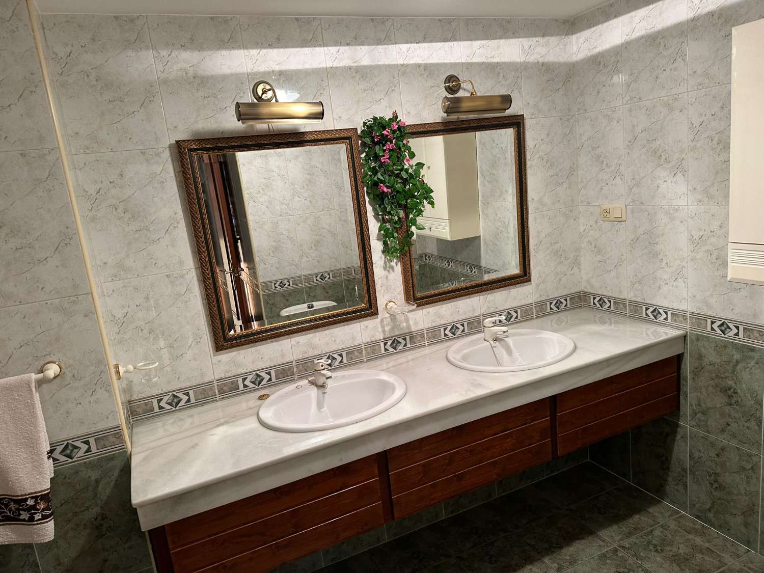 MEDIA TEMPORADA. SE ALQUILA DESDE 20.4.26 MAXIMO 11 MESES BONITO ATICO DUPLEX CON VISTAS AL MAR  EN ARROYO DE LA MIEL