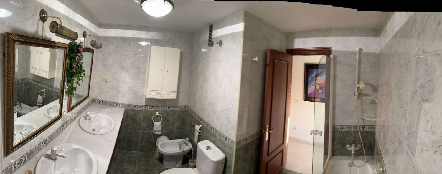 MEDIA TEMPORADA. SE ALQUILA DESDE 20.4.26 MAXIMO 11 MESES BONITO ATICO DUPLEX CON VISTAS AL MAR  EN ARROYO DE LA MIEL