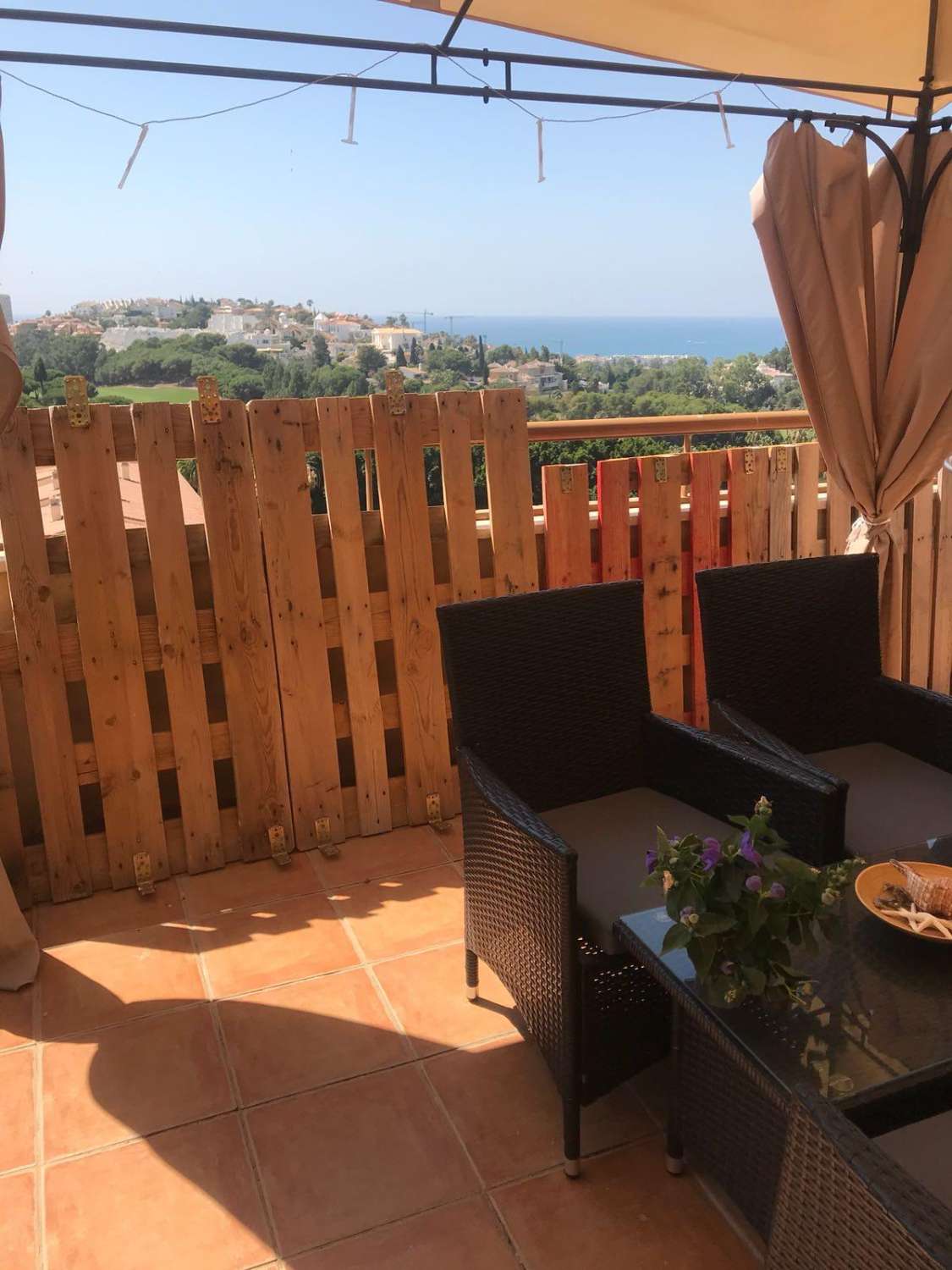 SE ALQUILA POR LARGA TEMPORADA DESDE1.5.26 MAGNIFICO ATICO DUPLEX CON VISTAS AL MAR EN TORREQUEBRADA (BENALMADENA) CON O  SIN MUEBLES