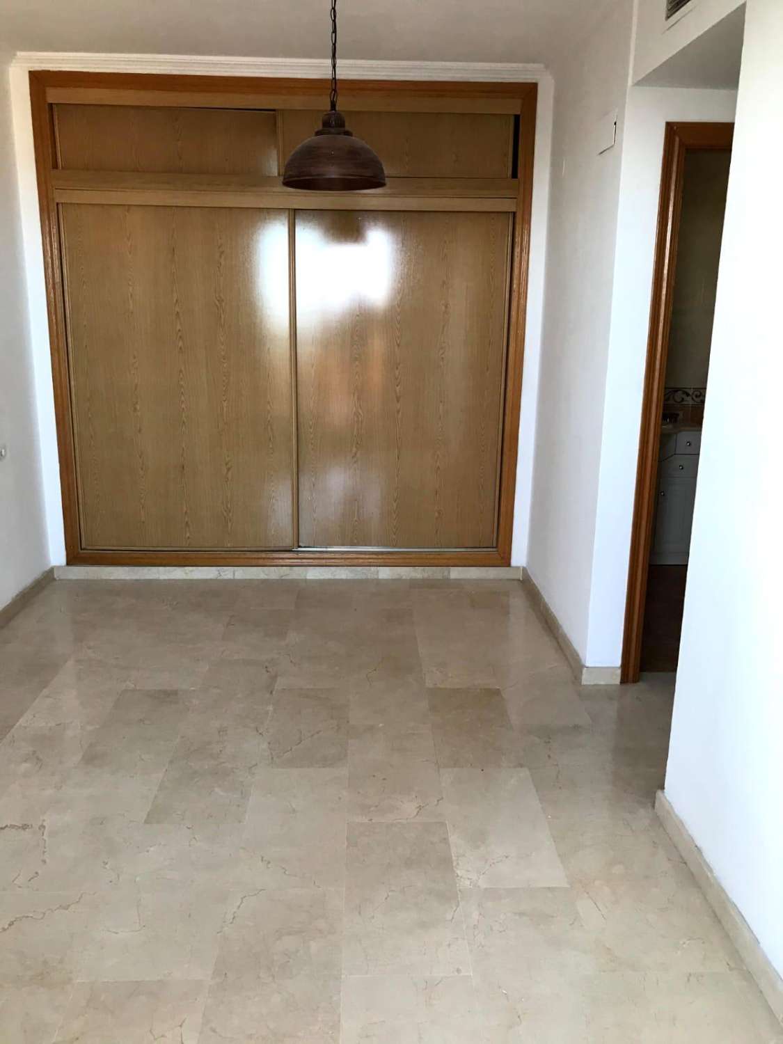 SE ALQUILA POR LARGA TEMPORADA DESDE1.5.26 MAGNIFICO ATICO DUPLEX CON VISTAS AL MAR EN TORREQUEBRADA (BENALMADENA) CON O  SIN MUEBLES