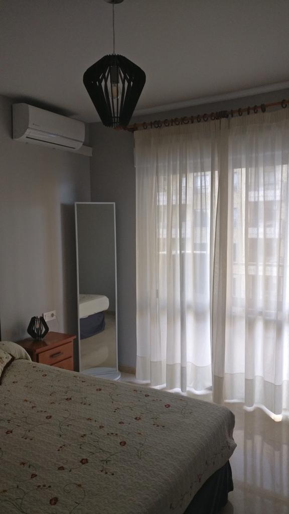 LEID FOR LANGSIKTIG fra 09.01.2026 PRAKTFULL LEILIGHET MED HAVUTSIKT PÅ FØRSTE LINJE AV STRANDEN I LOS BOLICHES