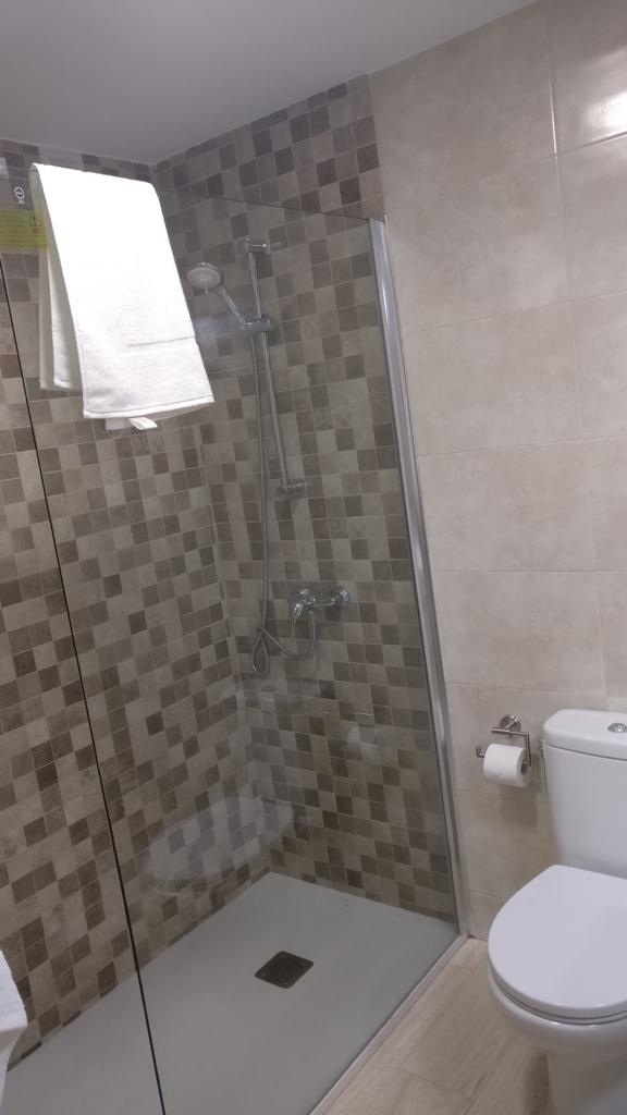 LEID FOR LANGSIKTIG fra 09.01.2026 PRAKTFULL LEILIGHET MED HAVUTSIKT PÅ FØRSTE LINJE AV STRANDEN I LOS BOLICHES