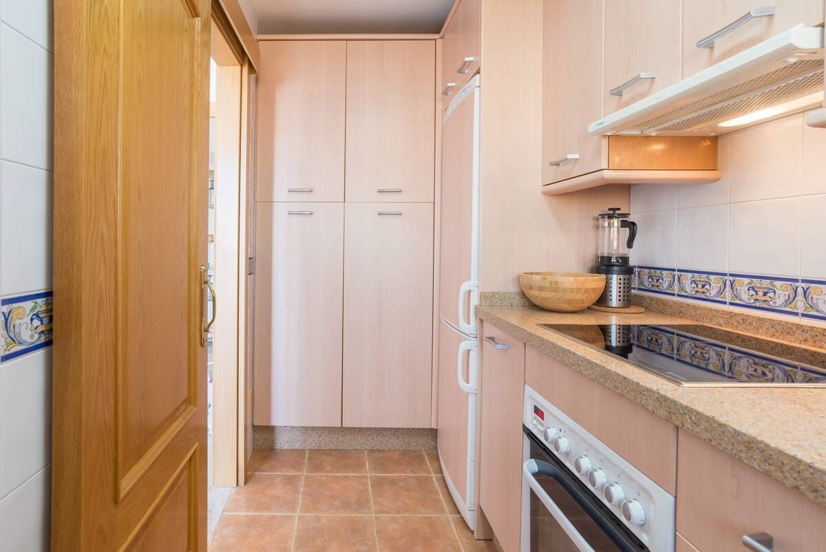 Praktfull duplex-penthouse med havutsikt og 3 terrasser til salgs i Benalmadena nær Puerto Marina