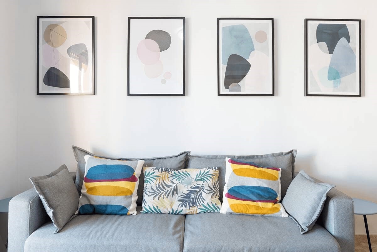 Praktfull duplex-penthouse med havutsikt og 3 terrasser til salgs i Benalmadena nær Puerto Marina