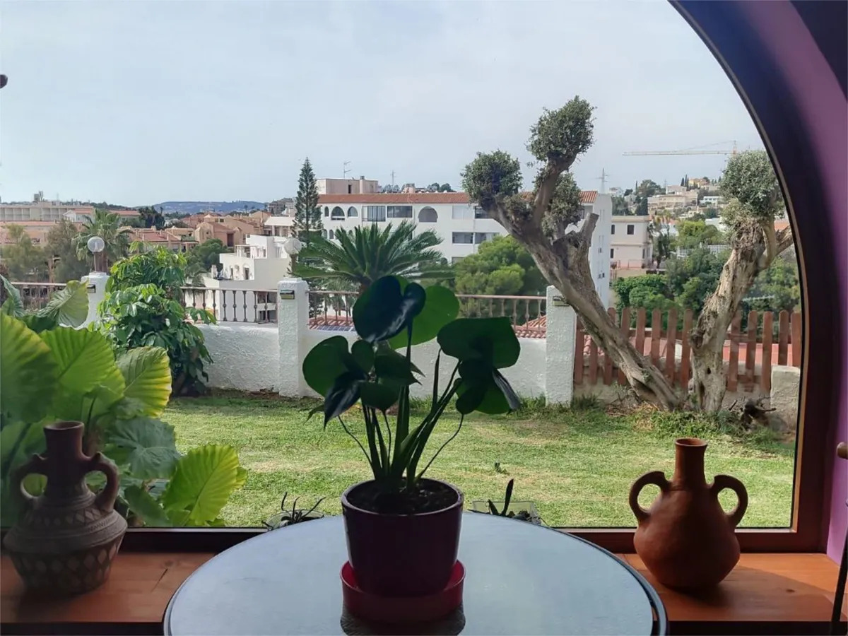 WUNDERSCHÖNE VILLA MIT MEERBLICK ZUM VERKAUF IN TORREBLANCA DEL SOL (FUENGIROLA)