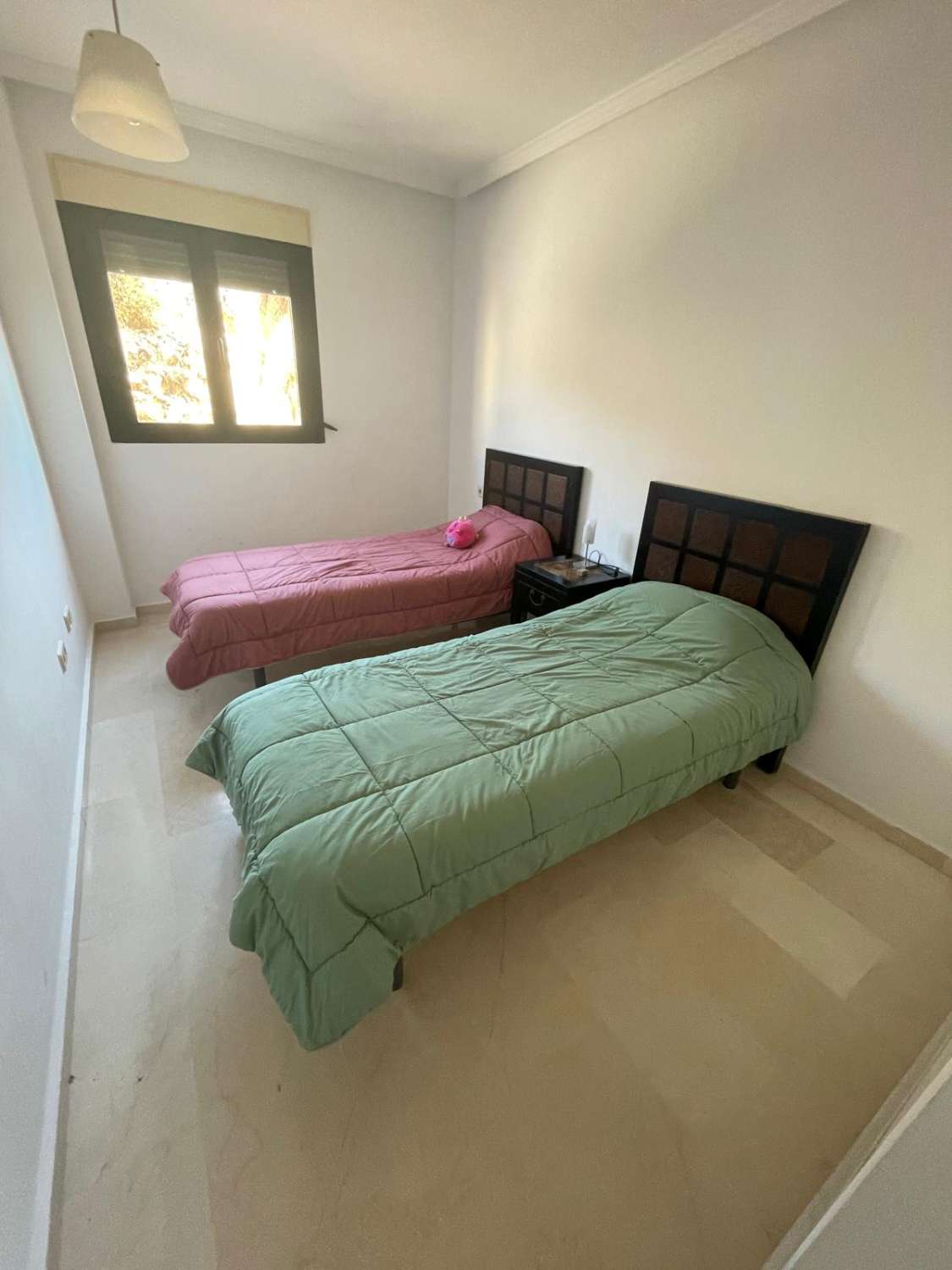 SE ALQUILA DESDE 23 DE JUNIO  2026 A 12 DE SEPTIEMBRE 2026 MAGNIFICO APARTAMENTO CON VISTAS AL MAR EN TORRQUEBRADA ( BENALMADENA)