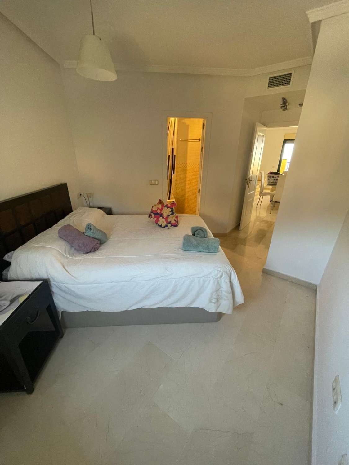 SE ALQUILA DESDE 23 DE JUNIO  2026 A 12 DE SEPTIEMBRE 2026 MAGNIFICO APARTAMENTO CON VISTAS AL MAR EN TORRQUEBRADA ( BENALMADENA)