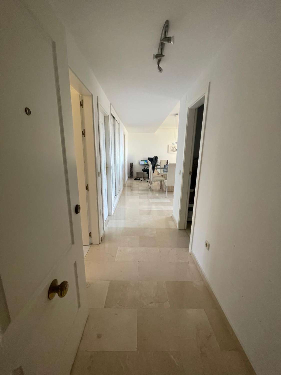 SE ALQUILA DESDE 23 DE JUNIO  2026 A 12 DE SEPTIEMBRE 2026 MAGNIFICO APARTAMENTO CON VISTAS AL MAR EN TORRQUEBRADA ( BENALMADENA)