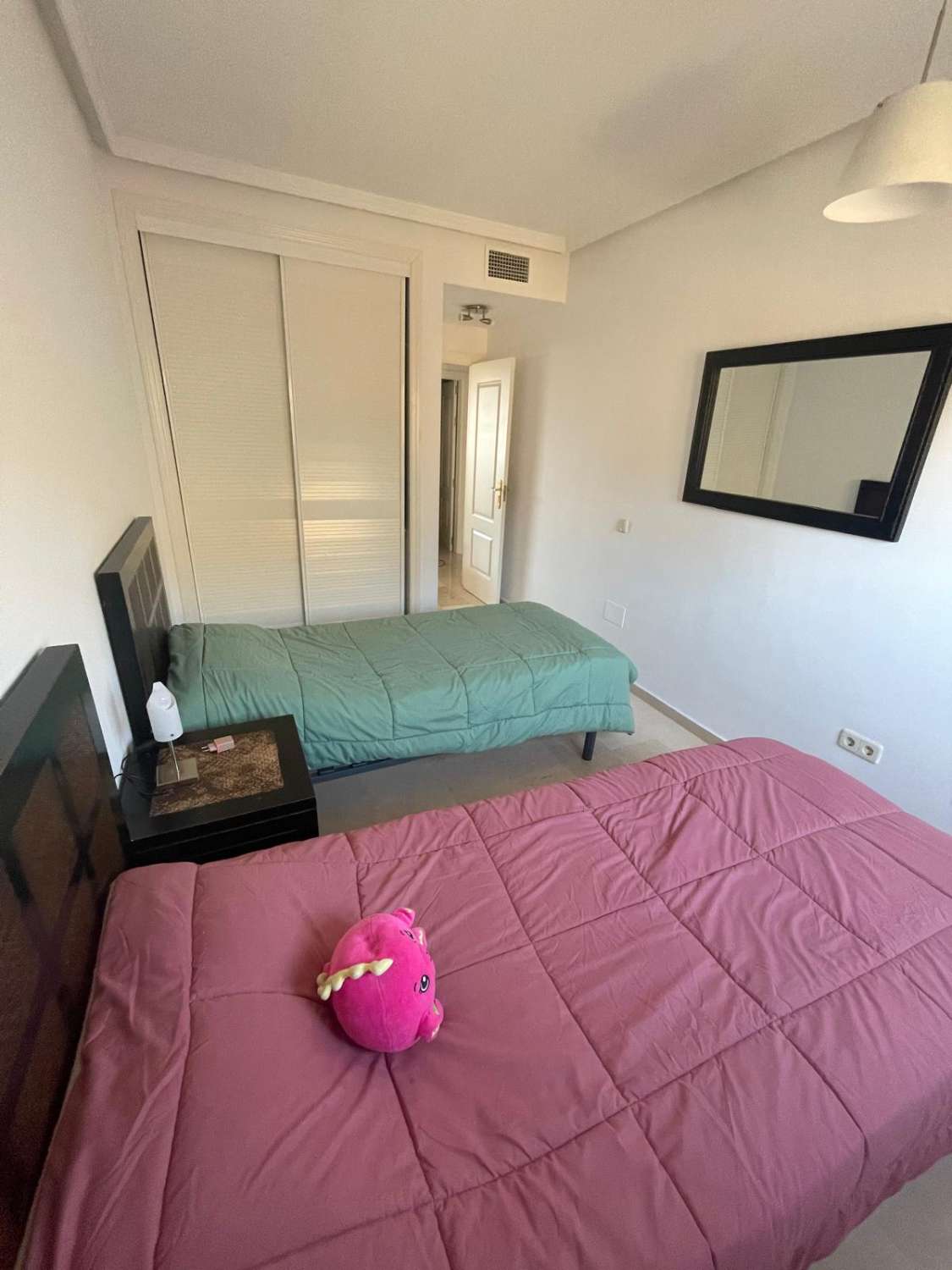 SE ALQUILA DESDE 23 DE JUNIO  2026 A 12 DE SEPTIEMBRE 2026 MAGNIFICO APARTAMENTO CON VISTAS AL MAR EN TORRQUEBRADA ( BENALMADENA)