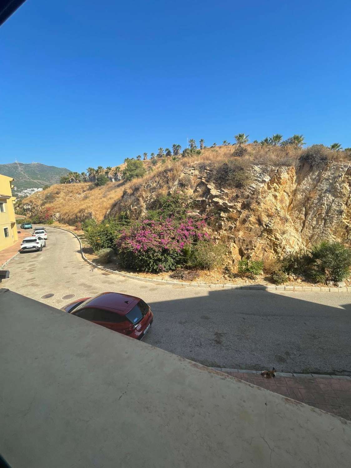 SE ALQUILA DESDE 23 DE JUNIO  2026 A 12 DE SEPTIEMBRE 2026 MAGNIFICO APARTAMENTO CON VISTAS AL MAR EN TORRQUEBRADA ( BENALMADENA)