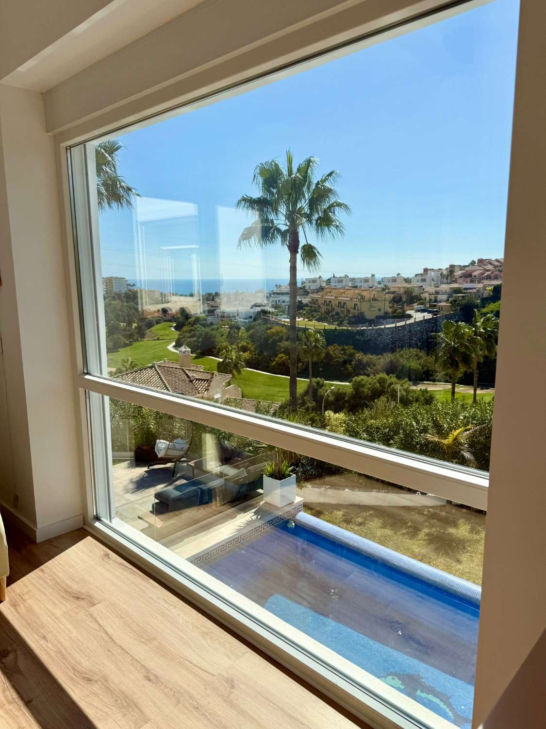 VILLA MAGNIFIQUE AVEC VUE PANORAMIQUE SUR LA MER À VENDRE DANS LA RÉGION DE RIVIERA DEL SOL (MIJAS)