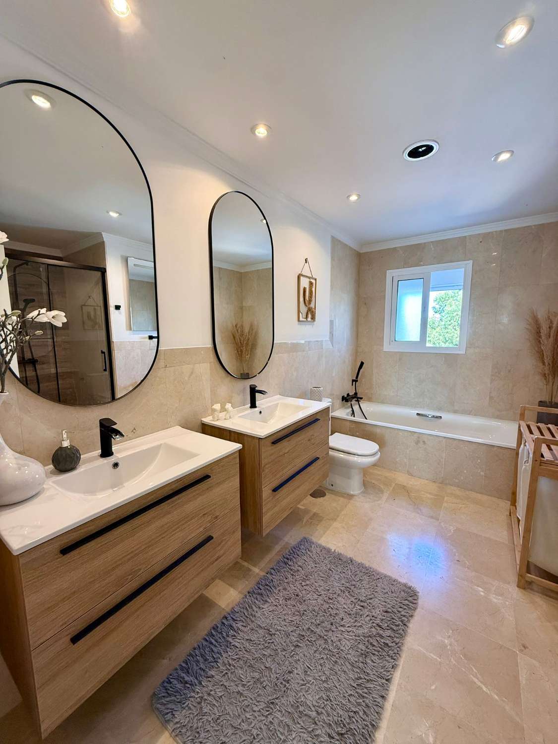 VILLA MAGNIFIQUE AVEC VUE PANORAMIQUE SUR LA MER À VENDRE DANS LA RÉGION DE RIVIERA DEL SOL (MIJAS)