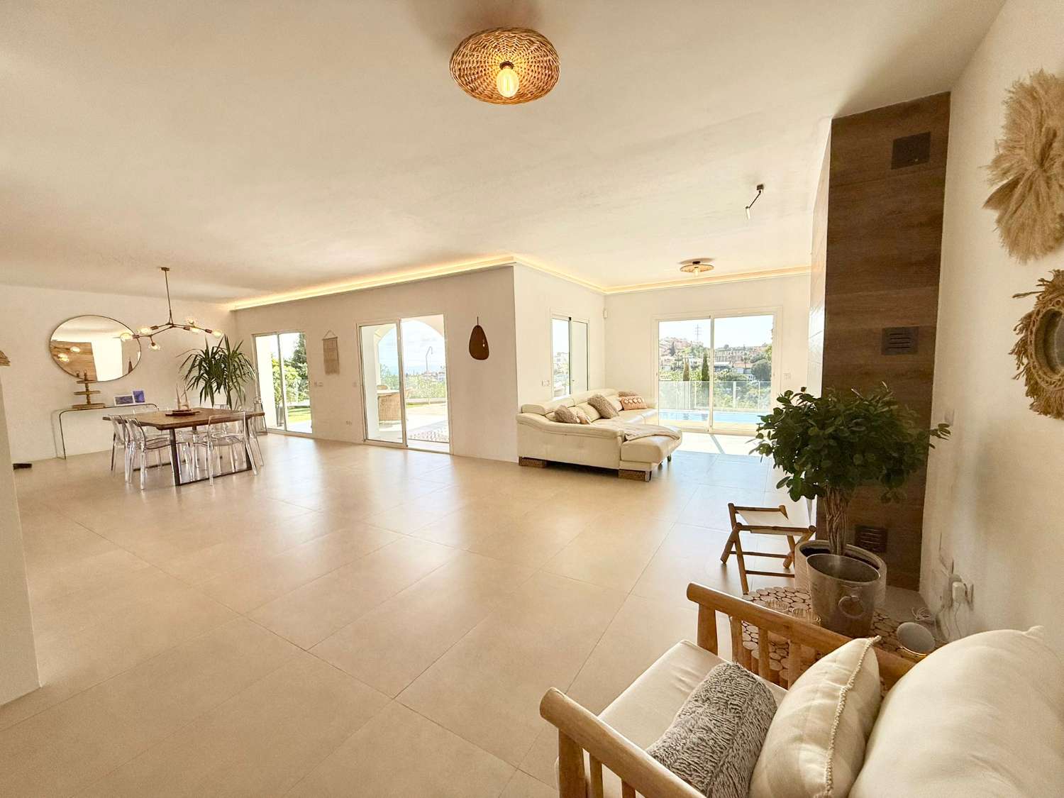 VILLA MAGNIFIQUE AVEC VUE PANORAMIQUE SUR LA MER À VENDRE DANS LA RÉGION DE RIVIERA DEL SOL (MIJAS)