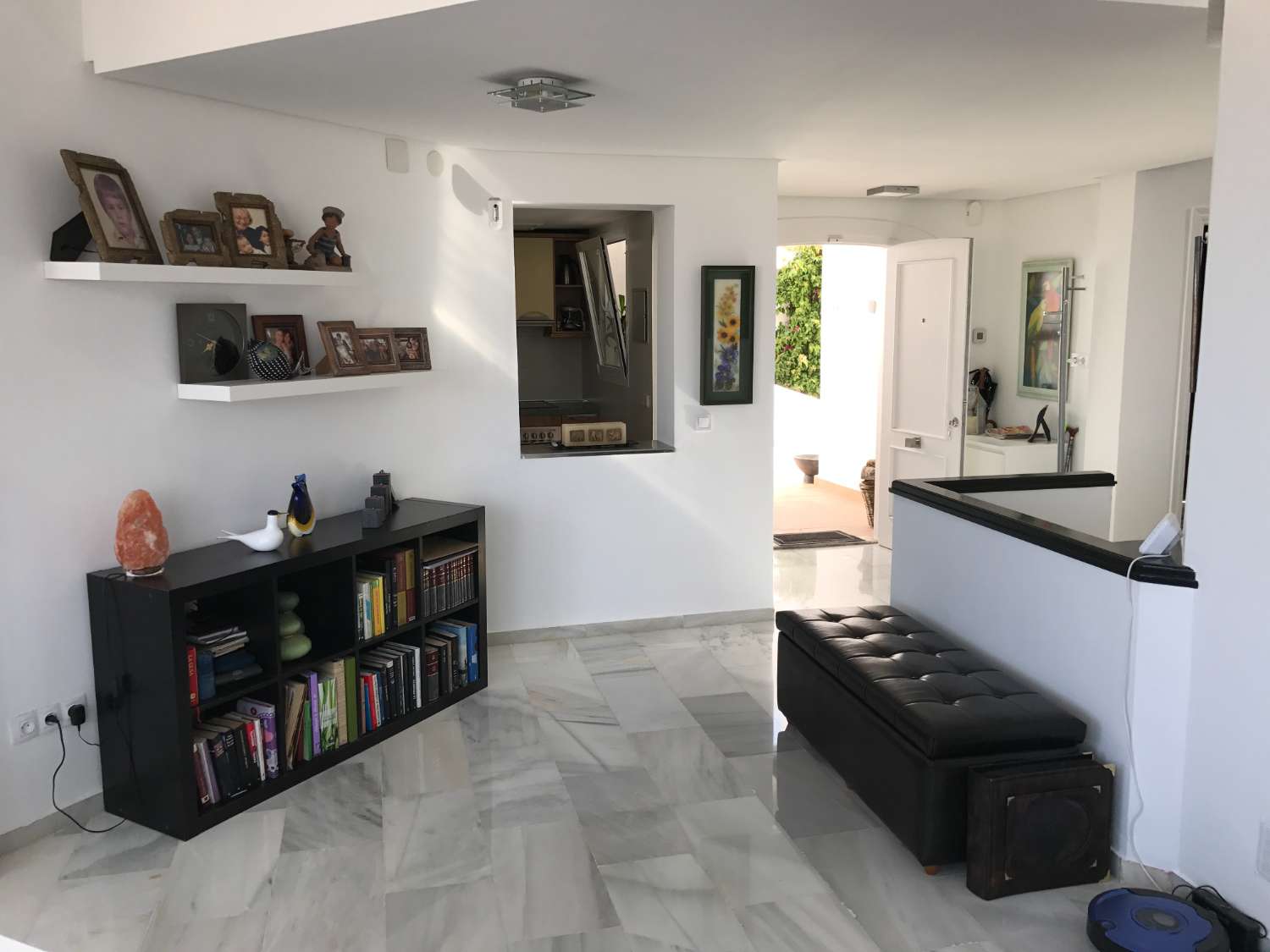 PRÄCHTIGE DOPPELHAUSHÄLFTE MIT MEER- UND BERGBLICK ZUM VERKAUF IN BENALMADENA