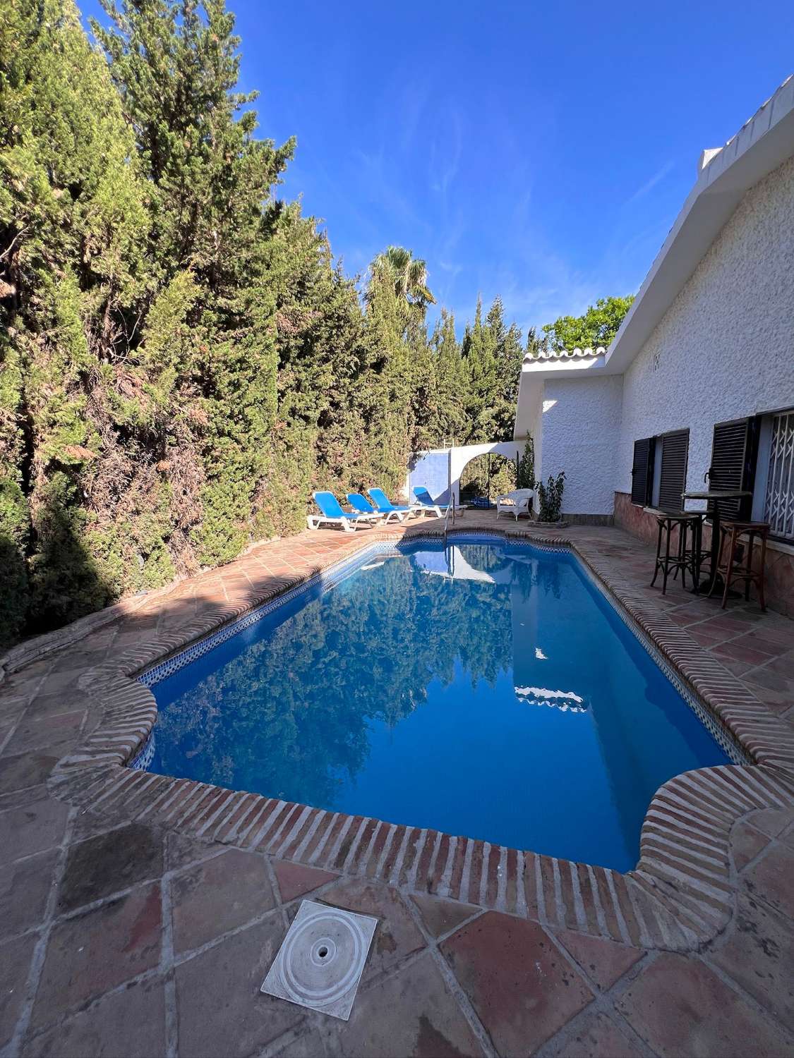 SE ALQUILA POR LARGA TEMPORADA VILLA CERCA DE PLAZA SOLYMAR (BENALMADENA)