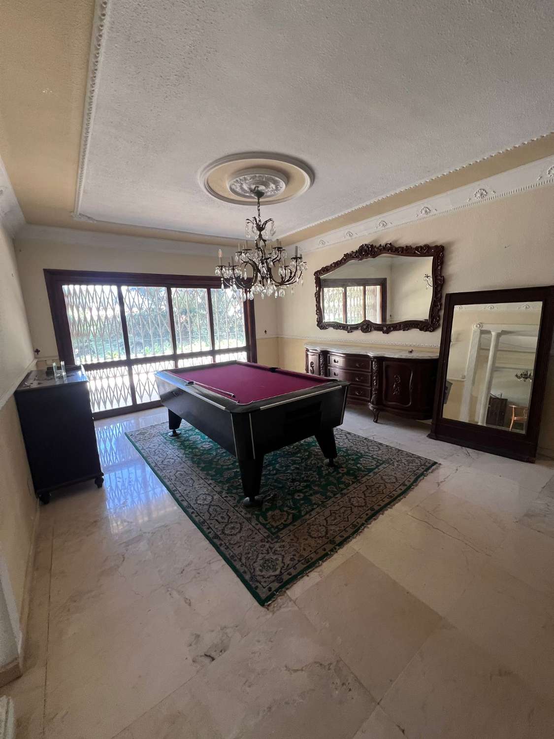 SE ALQUILA POR LARGA TEMPORADA VILLA CERCA DE PLAZA SOLYMAR (BENALMADENA)