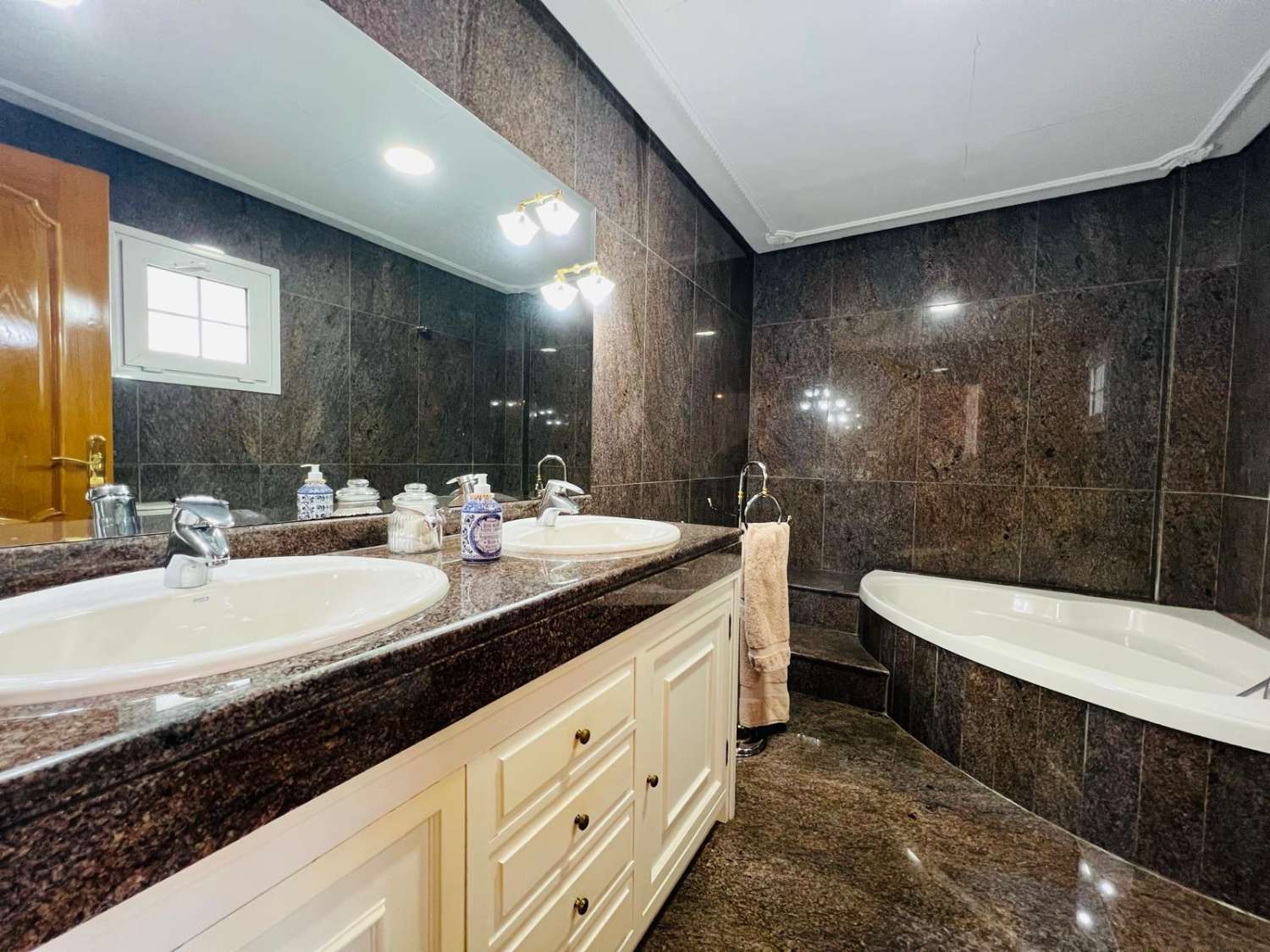 Pavillon en vente à Zona Sohail (Fuengirola)