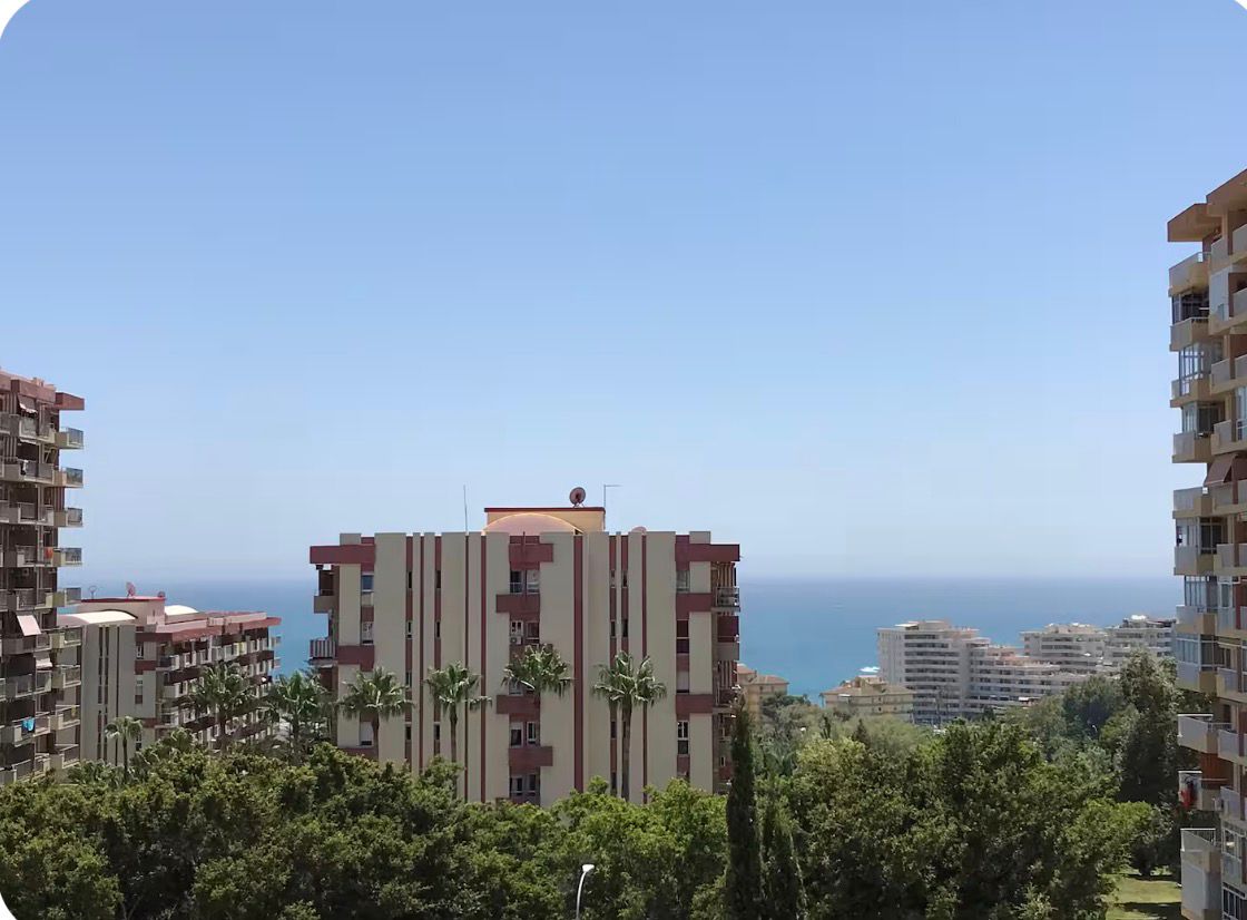MEDIA TEMPORADA SE ALQUILA DESDE 1.11.26-15.5.27 BONITO APARTAMENTO CON VISTAS AL MAR EN  ARROYO DE LA MIEL .