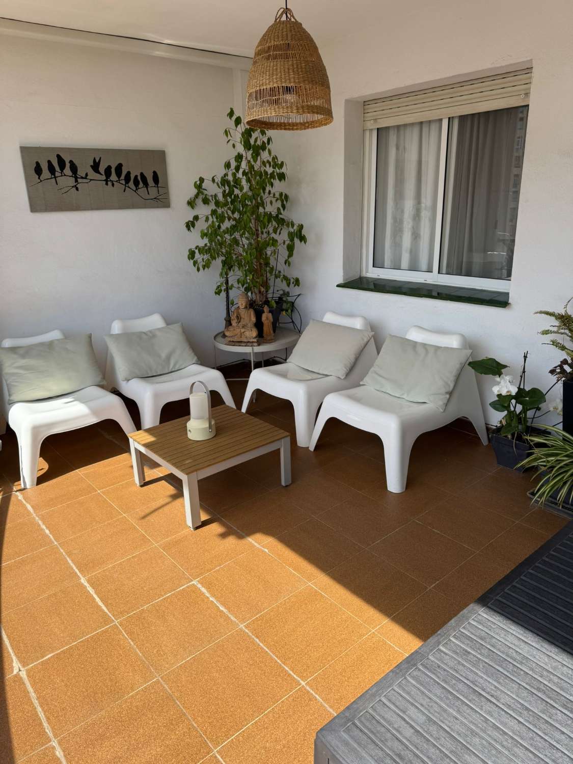 MEDIA TEMPORADA SE ALQUILA DESDE 1.11.26-15.5.27 BONITO APARTAMENTO CON VISTAS AL MAR EN  ARROYO DE LA MIEL .